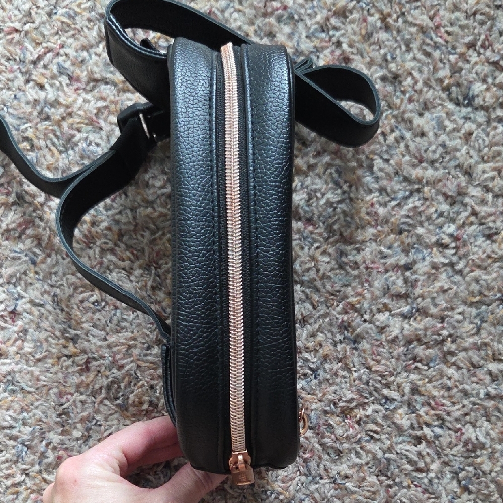 Adidas Black Leather Crossbody Bag - Picture 3 of 7